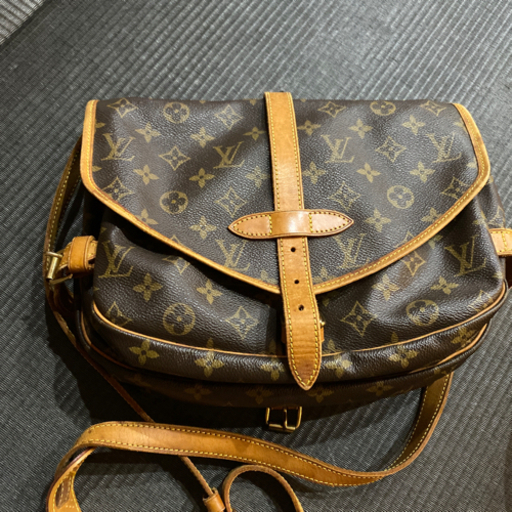 LOUIS VUITTONショルダーバッグ
