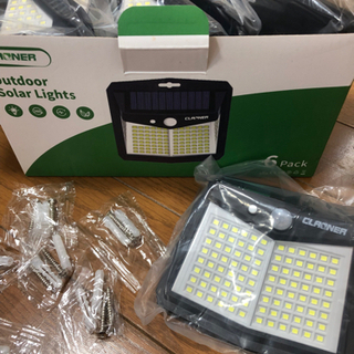【新品】128LED ソーラーライト 6個セット 屋外 玄関 ソーラーセンサーライト スポットライト 270°照明範囲 人感センサーライト 自動点灯/消灯の画像