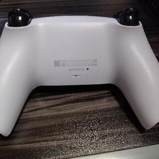 PS5 コントローラー デュアルセンスの画像