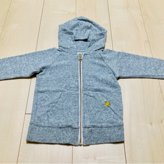 【美品】ブリーズ　ジップアップパーカー　90㎝