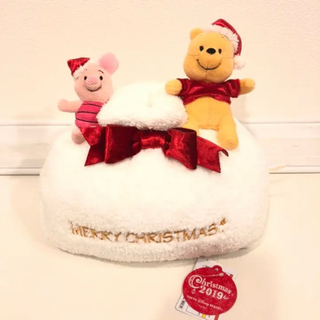 【新品未使用】ディズニークリスマス2019 プーさん　ティッシュケース