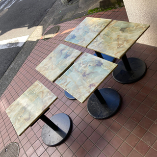 スナック　カフェ　喫茶店　レトロ　テーブル