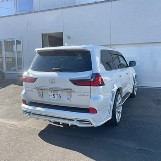 LX570 WALDエアロ・WALD24インチAW サスコンの画像