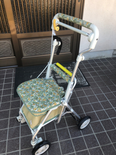 高齢者用手押し車  シルバーカー