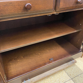 カリモク ライティングビューロー デスク 机 収納 機能美の画像