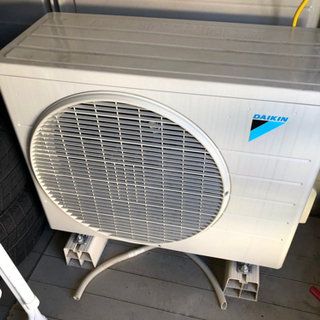 引き取り先決定しました。ダイキン エアコン 200V 三相 電源...