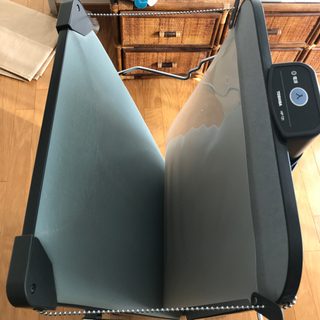 TOSHIBA:ズボンプレッサーの画像