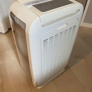 日立除湿機　HJS-D561 2016年モデルですが未使用品ですの画像