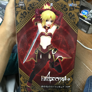 fate/apocrypha 赤のセイバー　フィギュア