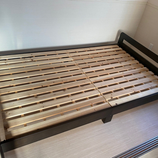 【お譲りします】ニトリ　セミダブル　ベッドフレーム　すのこの画像