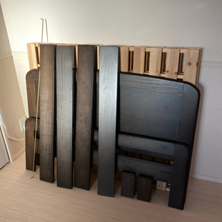 【お譲りします】ニトリ　セミダブル　ベッドフレーム　すのこの画像