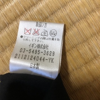 黒ブラウスの画像