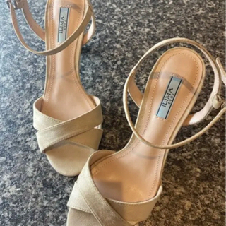 ILIMA サンダルの画像