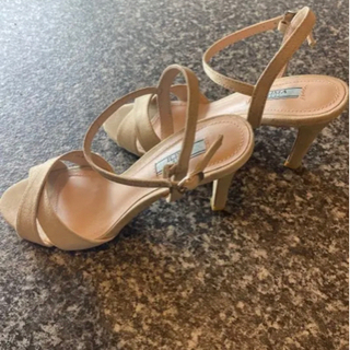 ILIMA サンダルの画像