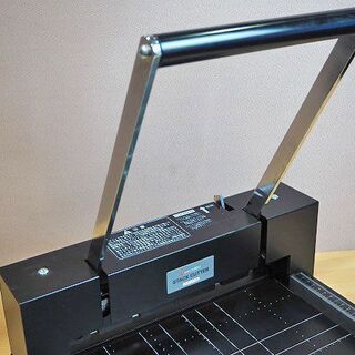 【苫小牧バナナ】現状品!!DURODEX 200DX 自炊裁断機 ブラック 手動式裁断機 コンパクト収納 断裁厚18㎜ コピー用紙200枚可能♪の画像