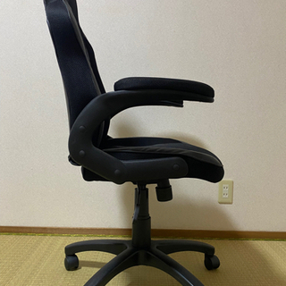 使用期間短いです  デスクチェア の画像