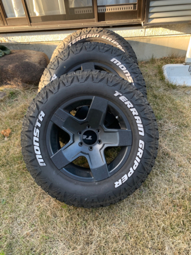 【交渉中】ナビゲーターのタイヤ&ホイール