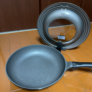 ニトリ 超軽量フライパン＆蓋セット！！28cm