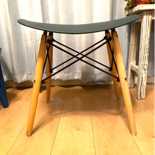 ★2脚　イームズチェア　スツール　リプロダクト★の画像