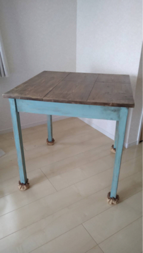 手作りアンティーク風テーブル