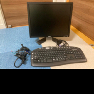 PCモニター　おまけキーボードほか
