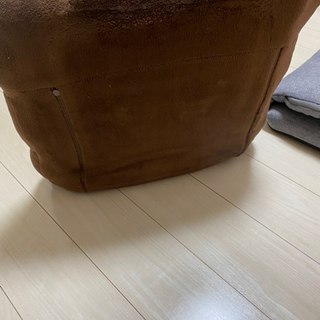 もこもこ座椅子　茶色　無料の画像