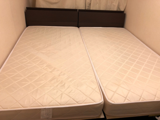 《決まりました》シングルベッド　跳ね上げ式　ベッド