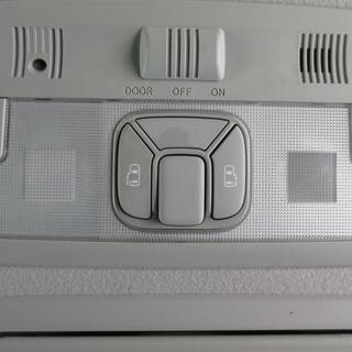 トヨタ　エスティマ【自社ローン対応可】ＨＤＤ地デジ・バックカメラ・ＷＰスラ・スマートキー・ＥＴＣ・７人乗り・ＨＩＤの画像