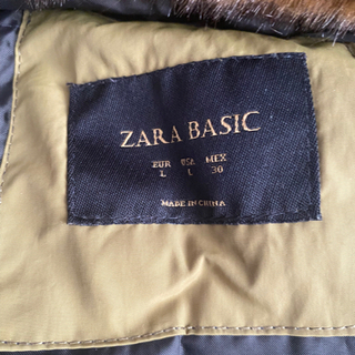 Zaraメンズコートの画像