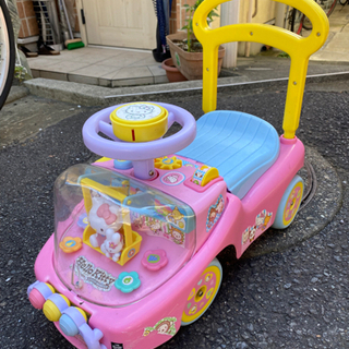キティちゃん乗用玩具 足蹴り車