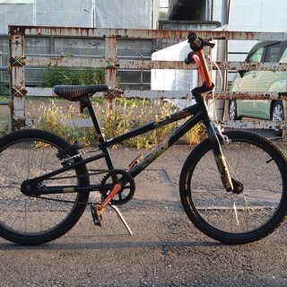 GT Bicycles キッズBMX 20インチ メット付き