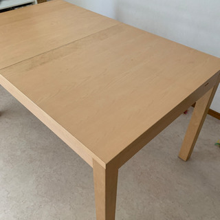 IKEA ダイニングテーブル　伸長式　4-6人の画像