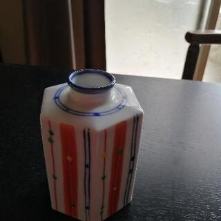 六角型一輪挿し