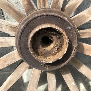 希少アンティーク車輪 ガーデニング 鉄輪 大八車 木製 レトロ　木製タイヤ　店舗什器　カフェの画像