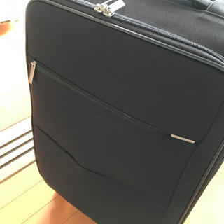 キャリーケース　旅行鞄　出張　修学旅行などに