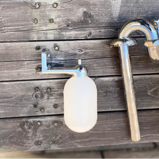 【TOTO】 【手洗い器】平付壁掛手洗器水石けん入れ付L30DMセット陶器洗面器 小型 洗面所の画像