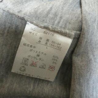 M～L  七分袖の丈長めのTシャツの画像