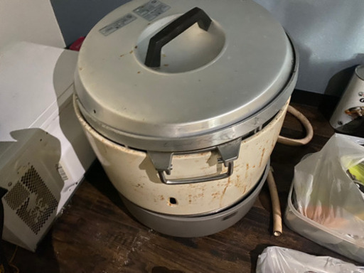 【美品】業務用炊飯釜
