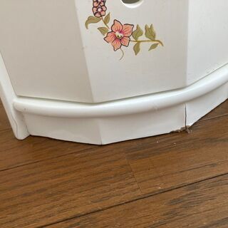 トイレ収納✨コーナーラック✨　引越しのため家具／家電大量処分✨の画像