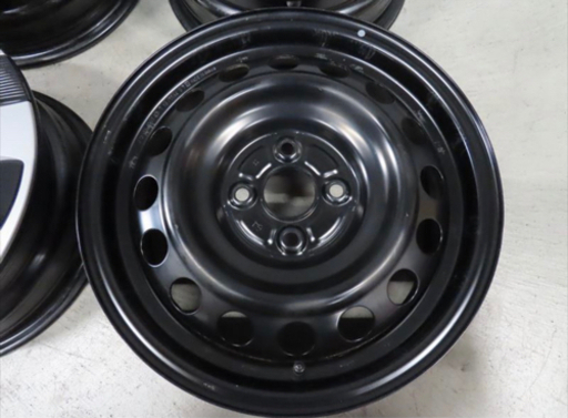 新車外し　4本 トヨタ アクア 純正スチール 5.5J 15インチ NHP10