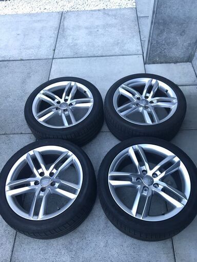 Audi　A4アバント　S-Line　純正18インチホール