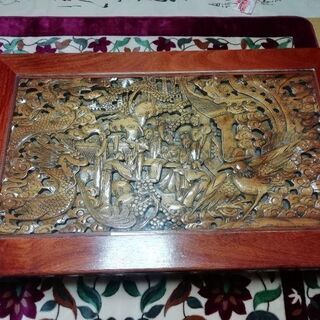 【引き取り限定】木彫りガラス天板テーブル 彫刻机の画像