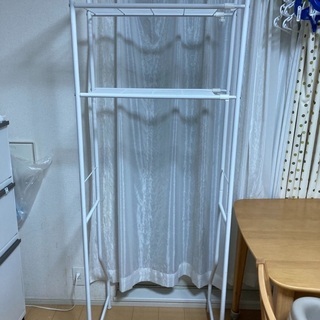 洗濯機上部の収納に