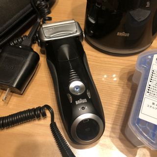 ブラウン　シェーバー　セットの画像
