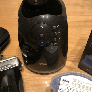 ブラウン　シェーバー　セットの画像