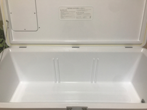 ホリデーワールド クーラーボックス 76L