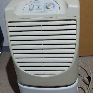 ワールプール除湿器 ＡＤ４０