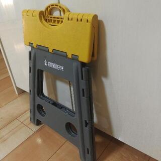 CAINZオリジナル　折り畳み踏み台の画像