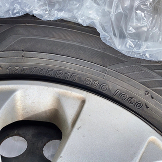 【予定者決定】【スタッドレスタイヤ4本セット】YOKOHAMA iceGUARD 6 iG60 185/65R15 88Qの画像