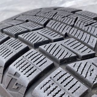 【予定者決定】【スタッドレスタイヤ4本セット】YOKOHAMA iceGUARD 6 iG60 185/65R15 88Qの画像